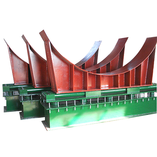 帶滾輪鞍(ān)式滾動彈(dàn)簧箱支座(zuo)